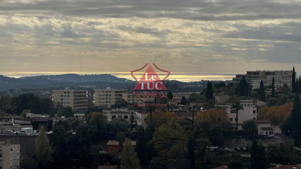 Grasse central, beau 2 pièces lumineux vue mer parfait état Grasse (06130)