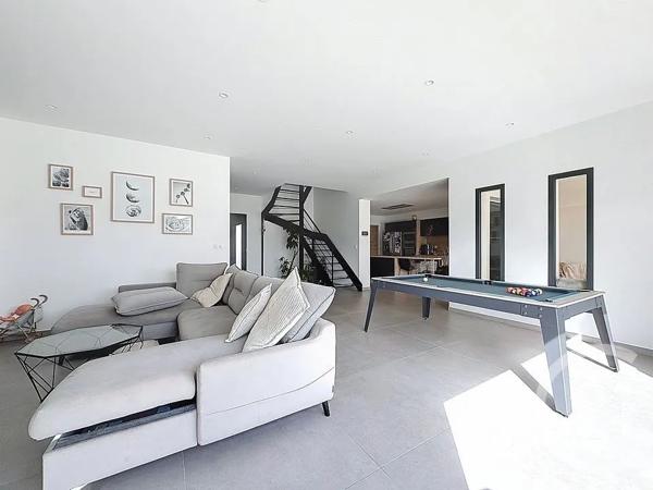 Maison à vendre  5 pièces - 142,76 m 2   LE GRAU D AGDE  - 34