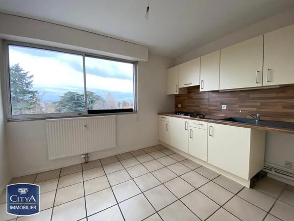 Appartement à louer 5 pièces 130.85m² Mâcon (71000)