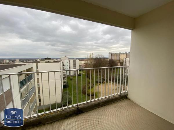 Appartement à louer 5 pièces 130.85m² Mâcon (71000)
