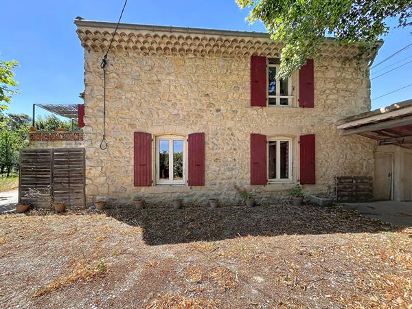 Maison Livron Sur Drome  144 m2, 4 chambres,campagne, 18500m² de terrain , campagne, pierres, dependances