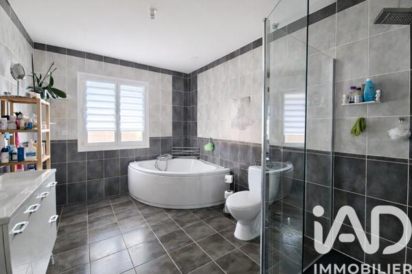 Maison à vendre 7 pièces 218 m² Guéret