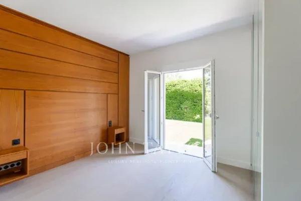 Jolie villa néo provençale dans un domaine sécurisé