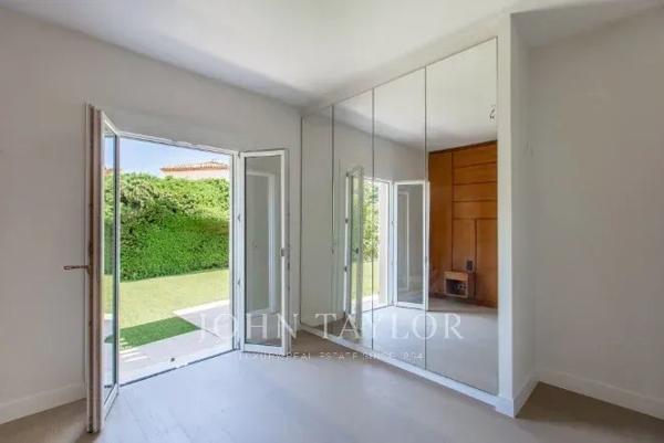 Jolie villa néo provençale dans un domaine sécurisé