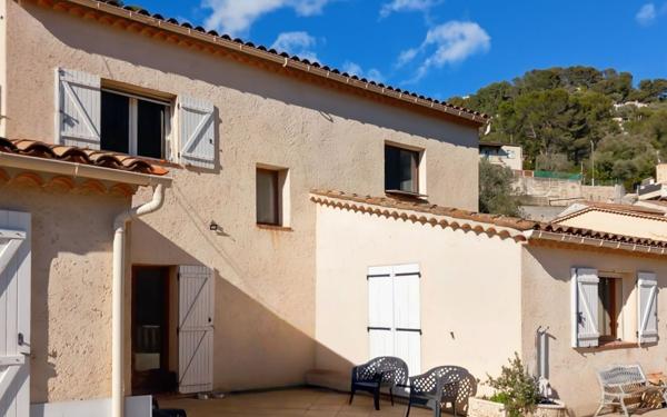 Maison à vendre    4 pièces •  Drap