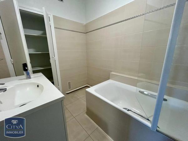 Appartement à louer 4 pièces 101.55m² Alençon (61000)
