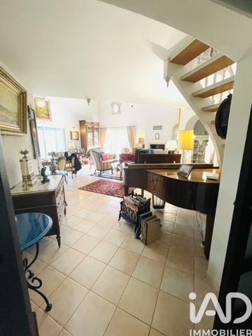 Maison à vendre 6 pièces 160 m² Périgny