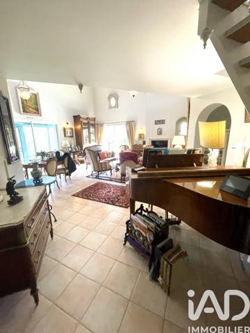 Maison à vendre 6 pièces 160 m² Périgny
