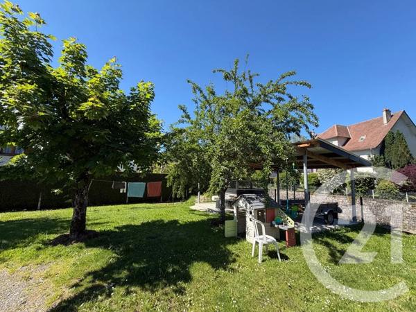 Maison à vendre  4 pièces - 90 m 2   LAROQUEBROU  - 15