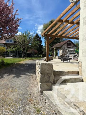 Maison à vendre  4 pièces - 90 m 2   LAROQUEBROU  - 15