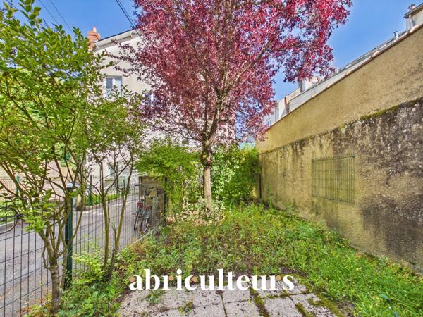 Immeuble de 12 lots à vendre en plein cœur du quartier Saint-Donatien, à Nantes (44000)