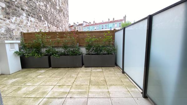 Vincennes Studio  meublé  29 m2 avec Terrasse 22.40m2