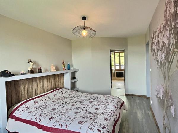 ANNECY SUD - GRUFFY -  Ancienne fruitière rénovée  + terrain constructible 1000 m² env