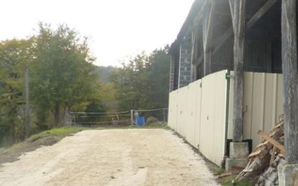 Stationnement à louer    Mensignac