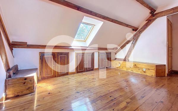 Maison à vendre    7 pièces •  Compiègne