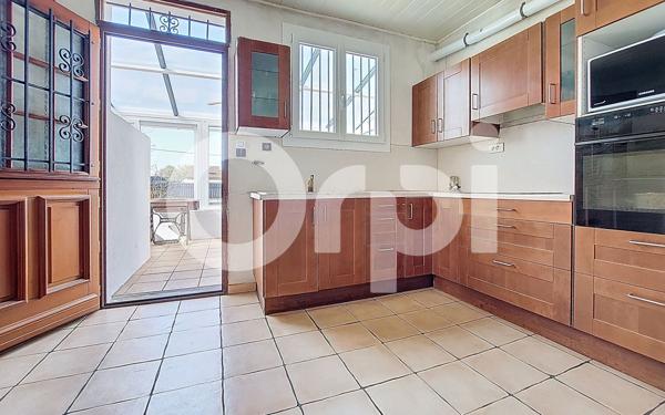 Maison à vendre    7 pièces •  Compiègne