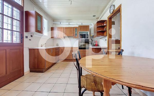 Maison à vendre    7 pièces •  Compiègne