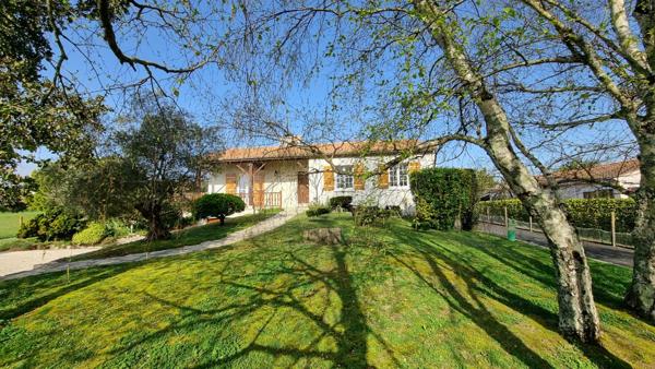 Maison familiale avec appartement indépendant 1km du centre et des plages