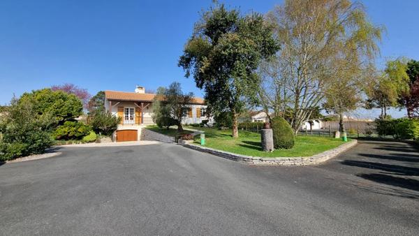 Maison familiale avec appartement indépendant 1km du centre et des plages