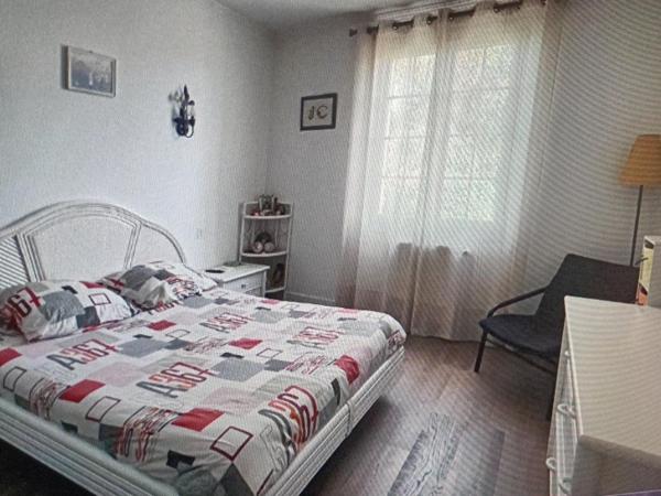 Maison familiale avec appartement indépendant 1km du centre et des plages