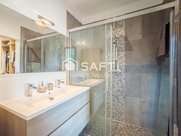 MAGNIFIQUE Villa d'architecte contemporaine avec piscine dans un havre de paix