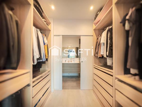 MAGNIFIQUE Villa d'architecte contemporaine avec piscine dans un havre de paix