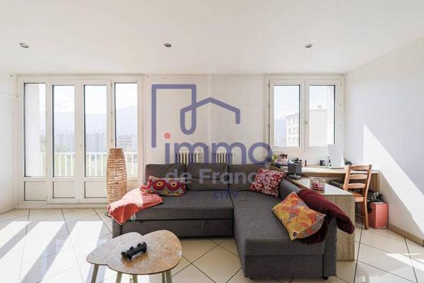 Appartement 4 pièces                                        - 38100 Grenoble Réf : 21758-IMMODEFRANCE69