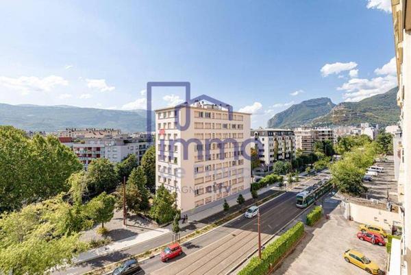 Appartement 4 pièces                                        - 38100 Grenoble Réf : 21758-IMMODEFRANCE69
