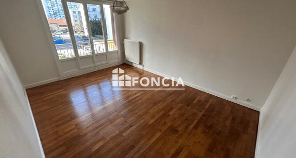 Location Studio 36.86 m² - Grenoble 38100