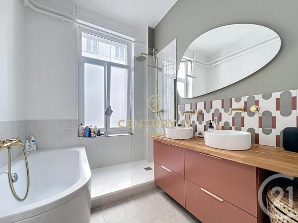 Appartement F4 à vendre  4 pièces - 121 m2 LA MADELEINE - 59