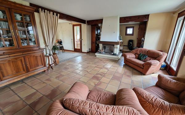 Maison à vendre    6 pièces • 190 m2 Aigremont