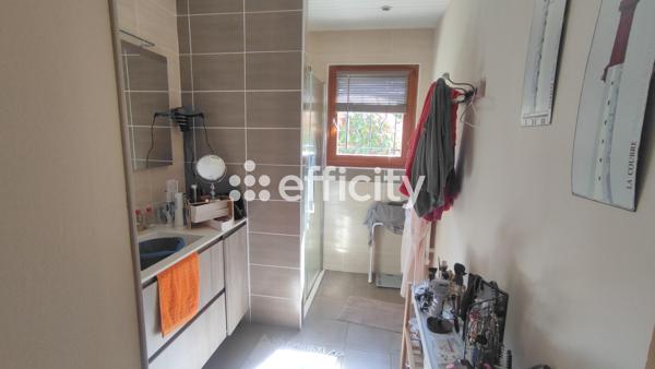 Maison
         7 pièces
        - 146 m² Exclusivité 320 000 € *