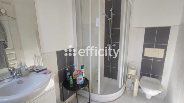 Maison
         7 pièces
        - 146 m² Exclusivité 320 000 € *