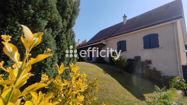 Maison
         7 pièces
        - 146 m² Exclusivité 320 000 € *