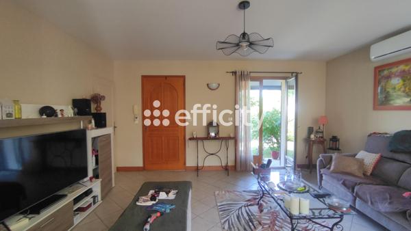 Maison
         7 pièces
        - 146 m² Exclusivité 320 000 € *