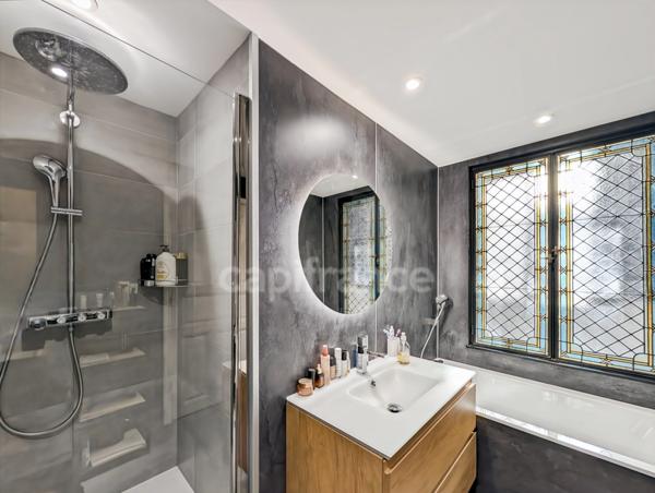 Chalon-Sur-Saône centre (71) à vendre Appartement d'exception de 161 m² rénové 5 pièces, place de parking !