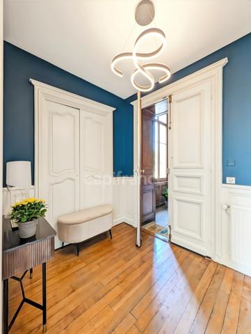 Chalon-Sur-Saône centre (71) à vendre Appartement d'exception de 161 m² rénové 5 pièces, place de parking !