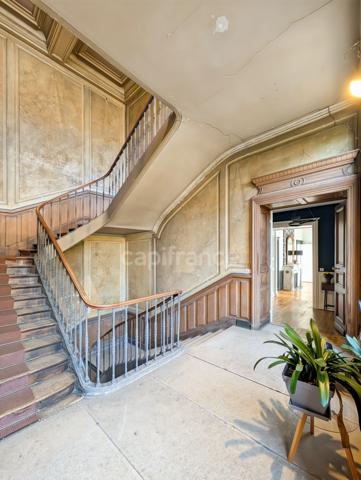 Chalon-Sur-Saône centre (71) à vendre Appartement d'exception de 161 m² rénové 5 pièces, place de parking !