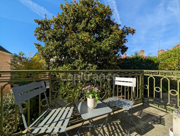 Chalon-Sur-Saône centre (71) à vendre Appartement d'exception de 161 m² rénové 5 pièces, place de parking !