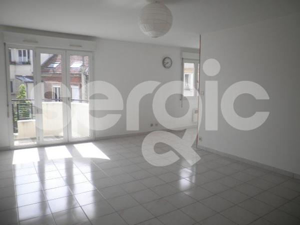 Location 2 Pieces 50 51100 Reims 26 0985 01 0144