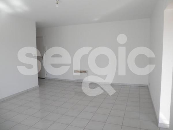 Location 2 Pieces 50 51100 Reims 26 0985 01 0144
