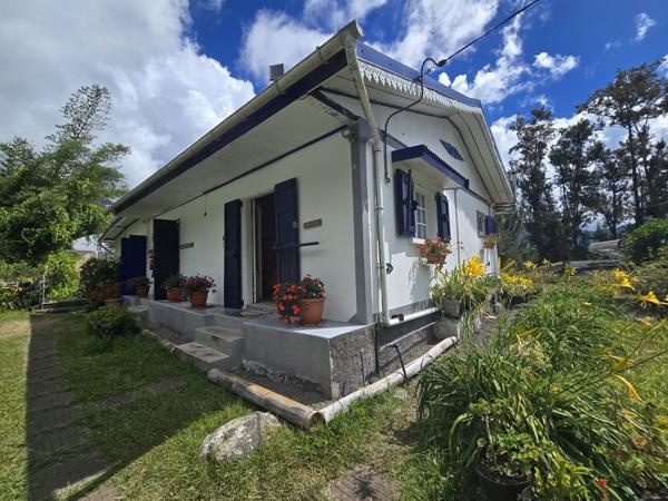 🏠 À VENDRE : GÎTE TOURISTIQUE STRATÉGIQUE – SALAZIE (97433)