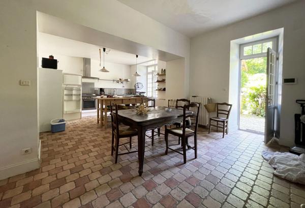 Propriete à vendre 16 pièces proche de BARBEZIEUX SAINT HILAIRE (16) sur 8.5 ha