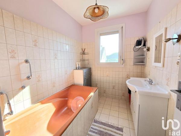 Maison 4 pièces de 82 m² à Raucourt-et-Flaba (08450)