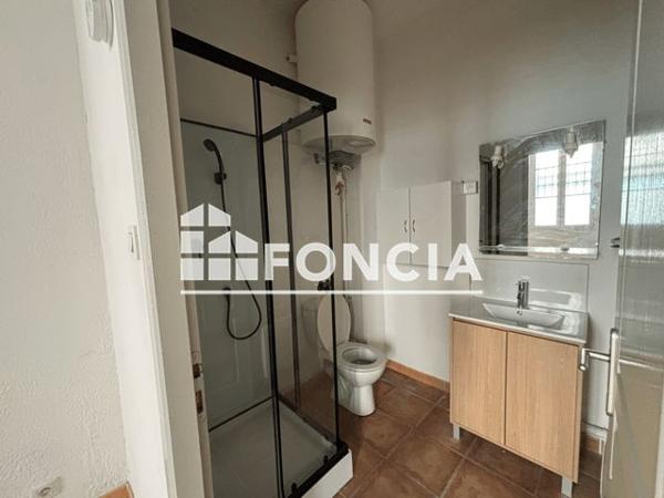 Location Studio 29.7 m² - 14 RUE PIERRE SEMARD Nimes 30000