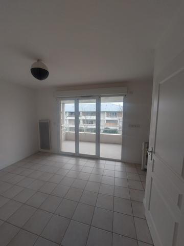 AYTRE T1 bis avec terrasse- Proche La Rochelle- Investissement locatif