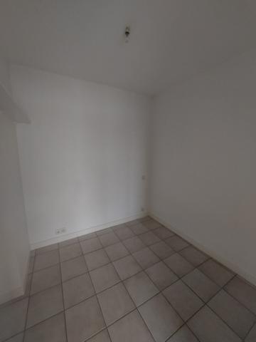 AYTRE T1 bis avec terrasse- Proche La Rochelle- Investissement locatif