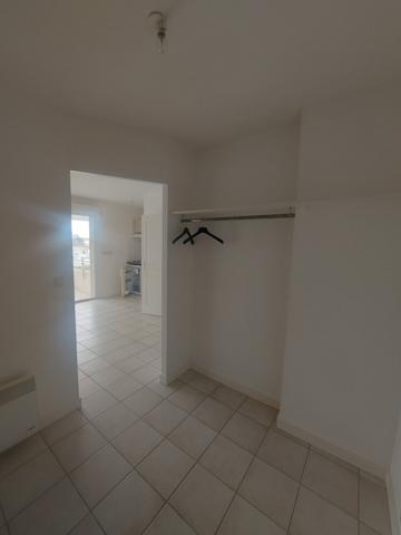 AYTRE T1 bis avec terrasse- Proche La Rochelle- Investissement locatif