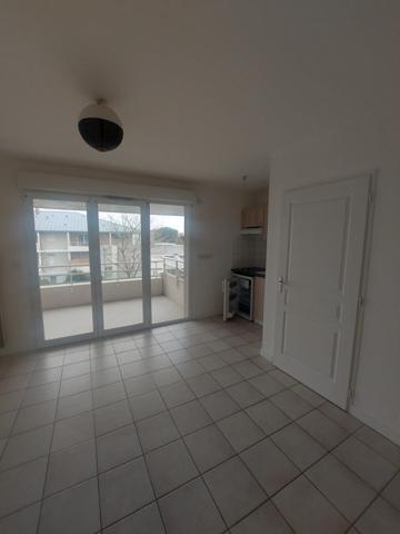 AYTRE T1 bis avec terrasse- Proche La Rochelle- Investissement locatif