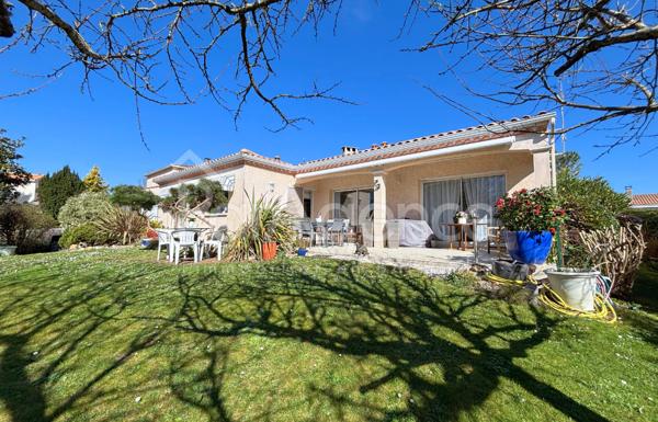 Maison de plain-pied sur sous-sol Vue sur lac